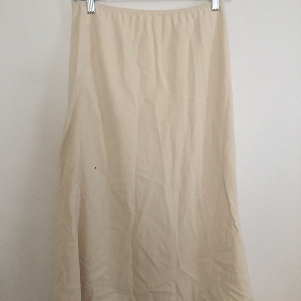 Banana republic cream skirt